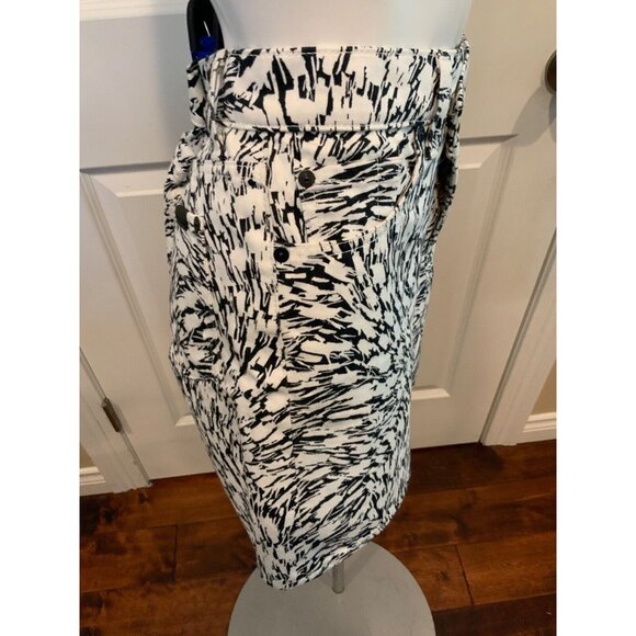 7 For All Mankind  White & Black Denim Brushstroke Print Skirt, Size 28, NWT! - Picture 3 of 8